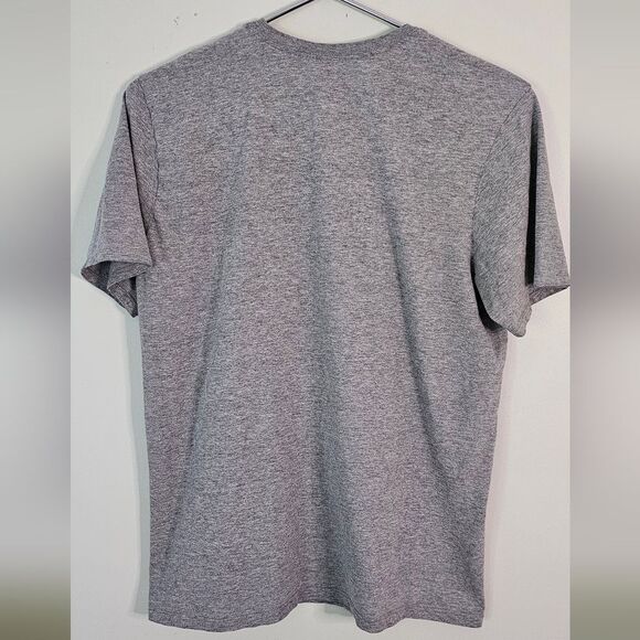 Me Nike Gray Short Sleeve Tee with Iconic Logo. Size Large. GREAT 4 A BUNDLE! - Picture 2 of 2